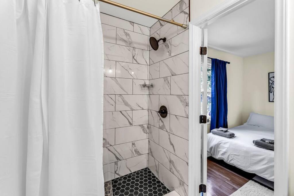 윈스턴세일럼 Fully Renovated 4 Bed Buena Vista House Near Wfu 빌라 외부 사진